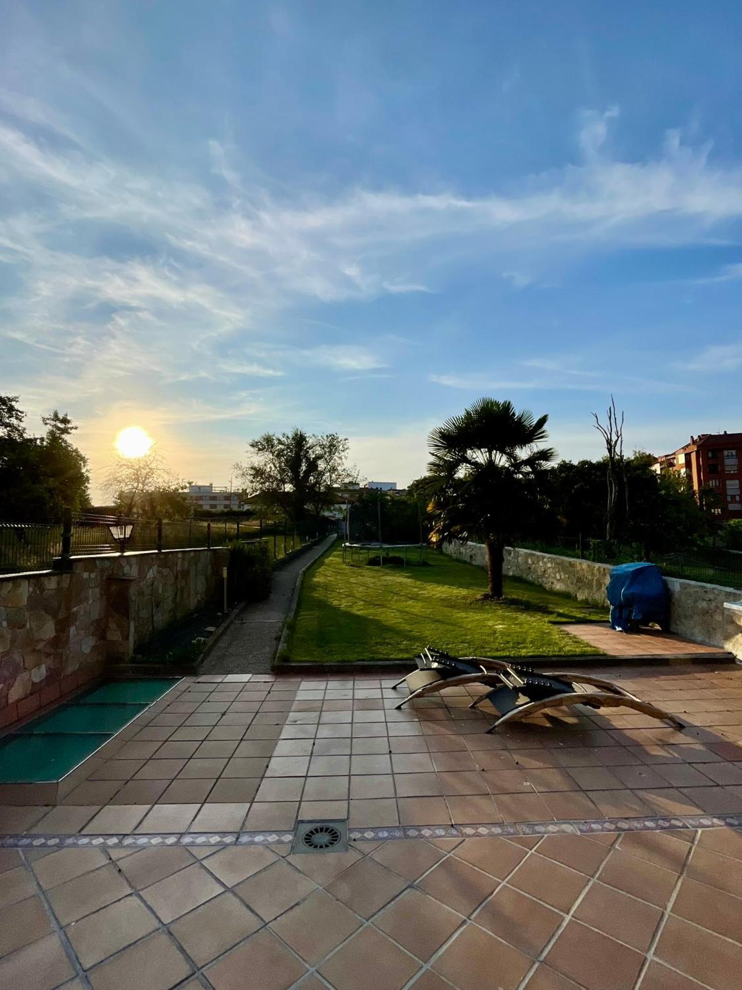 La Santina Y Su Jardin Apartment อาบีเลส ภายนอก รูปภาพ