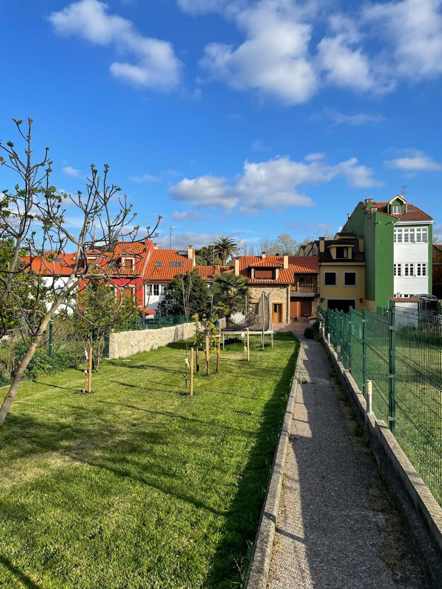 La Santina Y Su Jardin Apartment อาบีเลส ภายนอก รูปภาพ